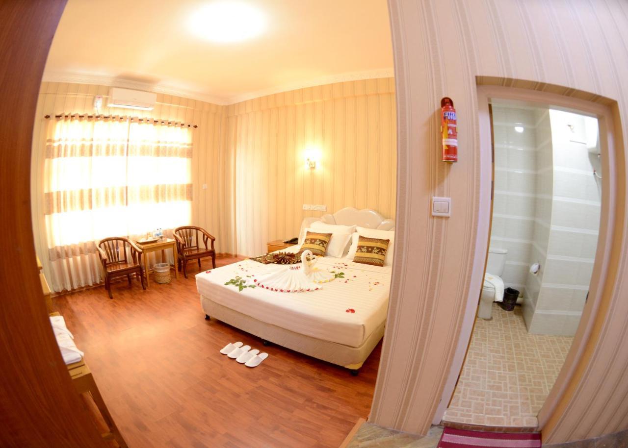 Royal Naung Yoe Hotel Mandalay Exterior photo