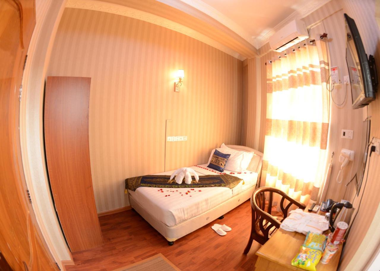 Royal Naung Yoe Hotel Mandalay Exterior photo