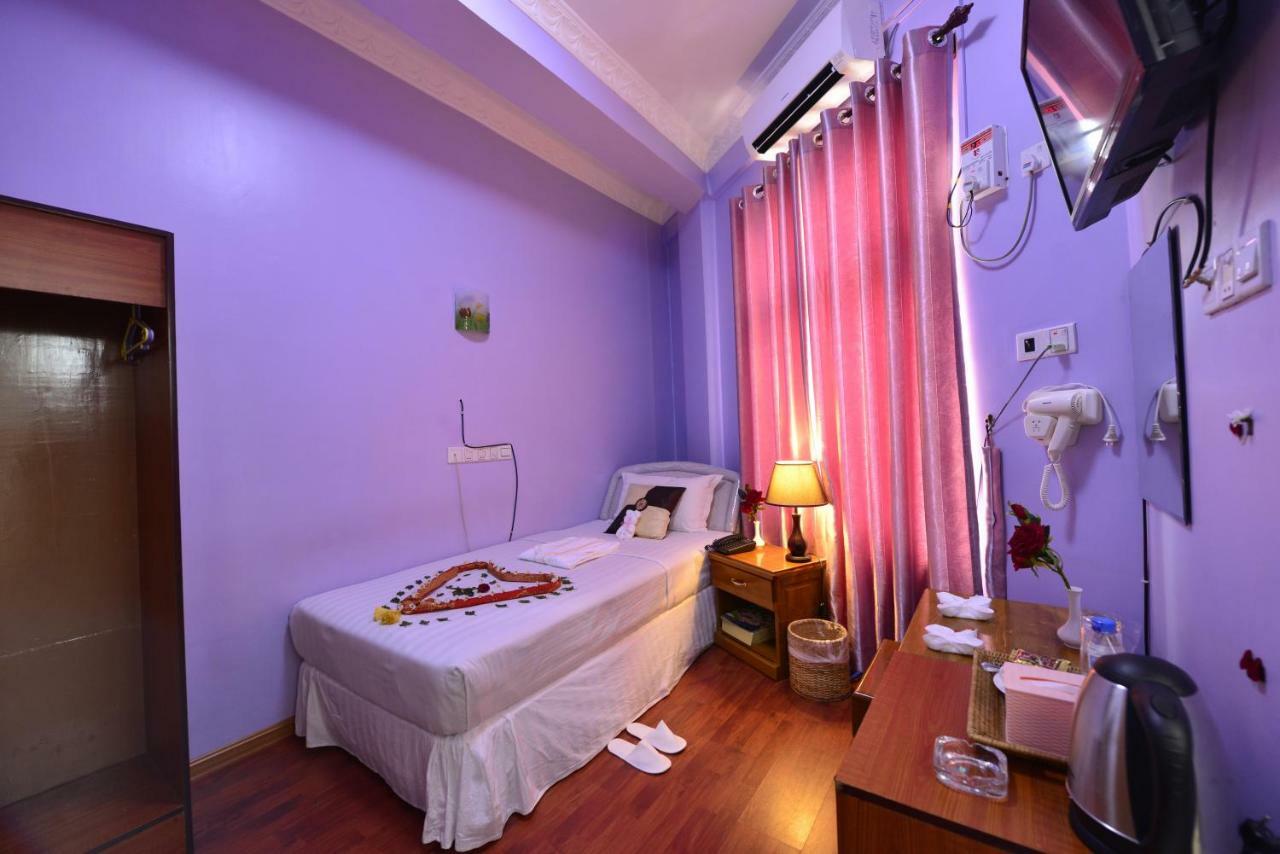 Royal Naung Yoe Hotel Mandalay Exterior photo